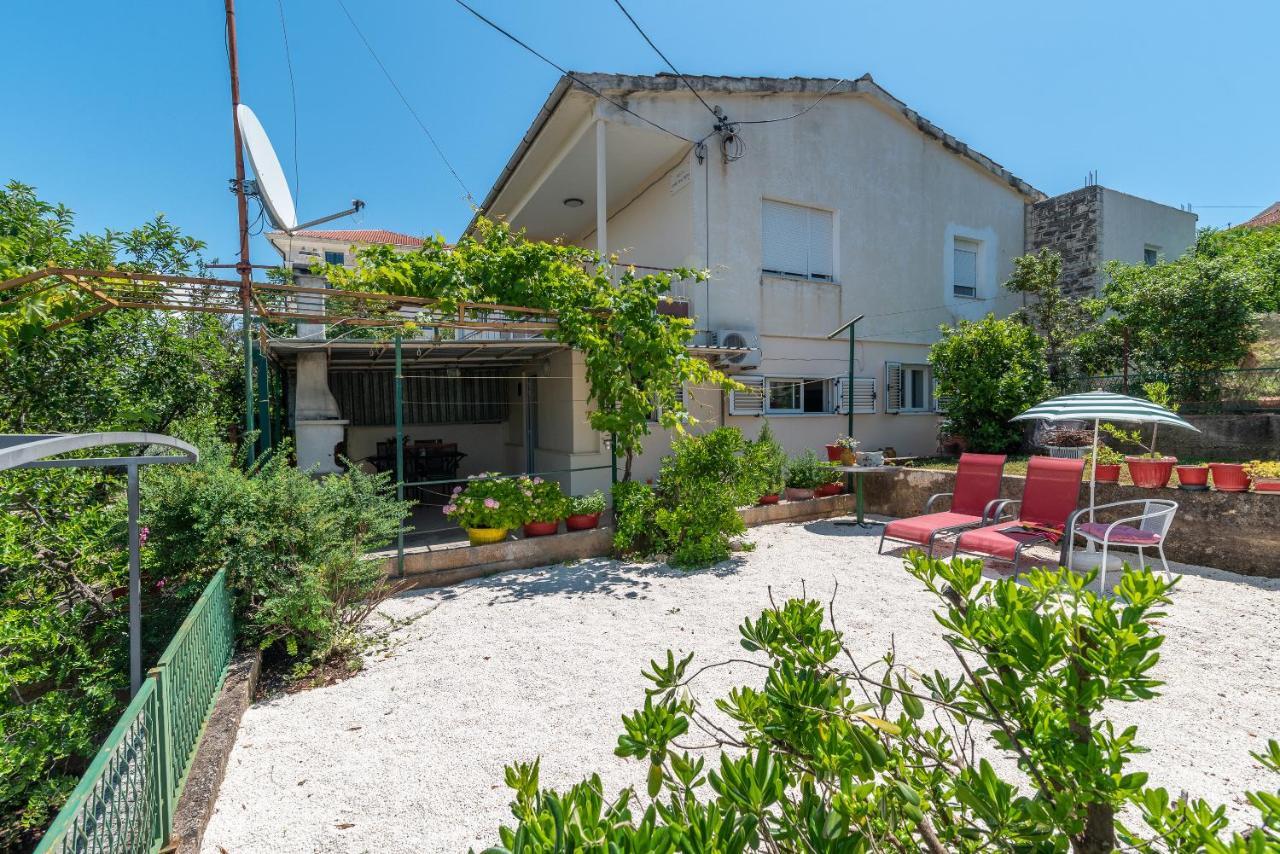 Apartment Hrabar Longo Trogir Exterior photo